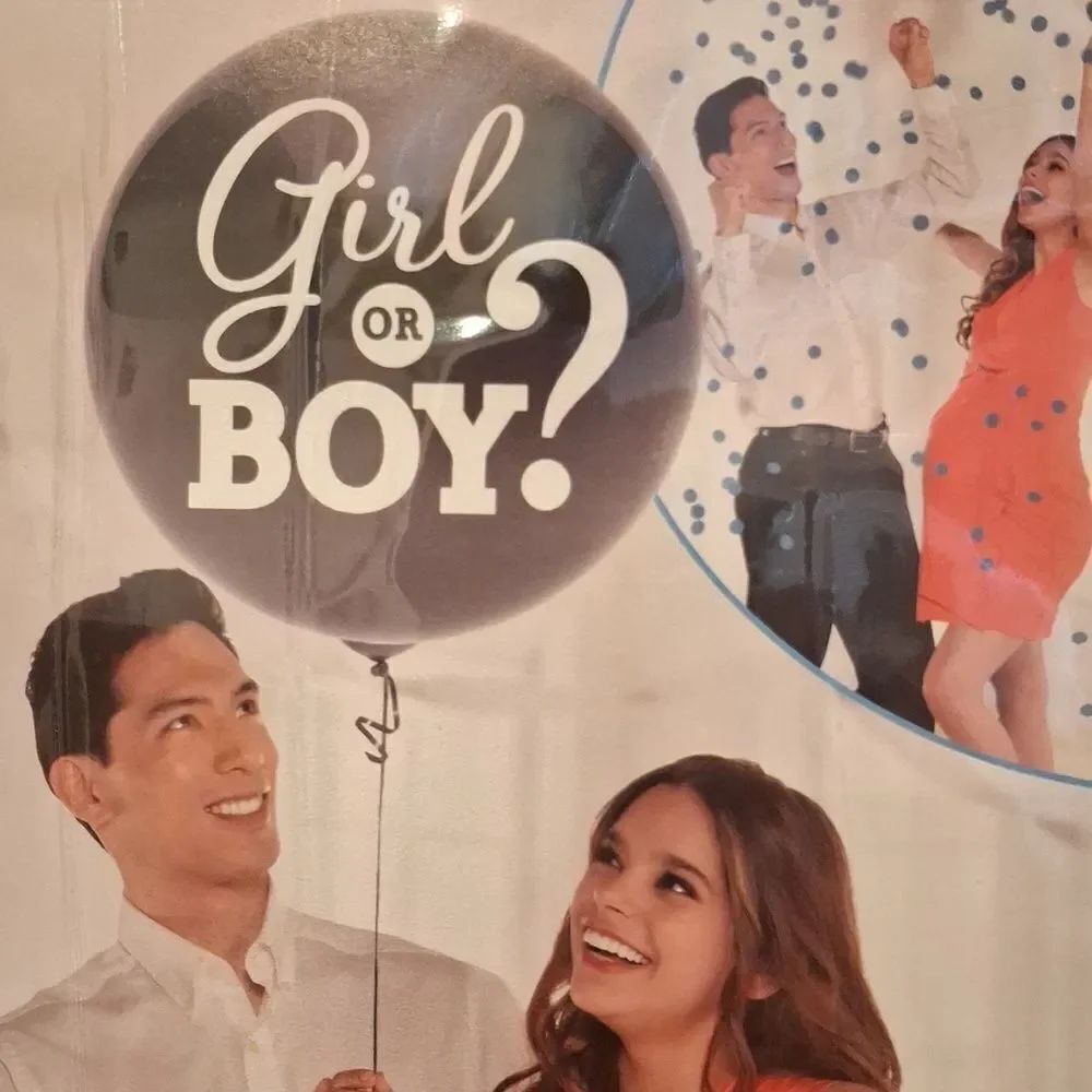 Baby Gender Reveal Confetti Balloon 24 Inch - Picture 2 of 5